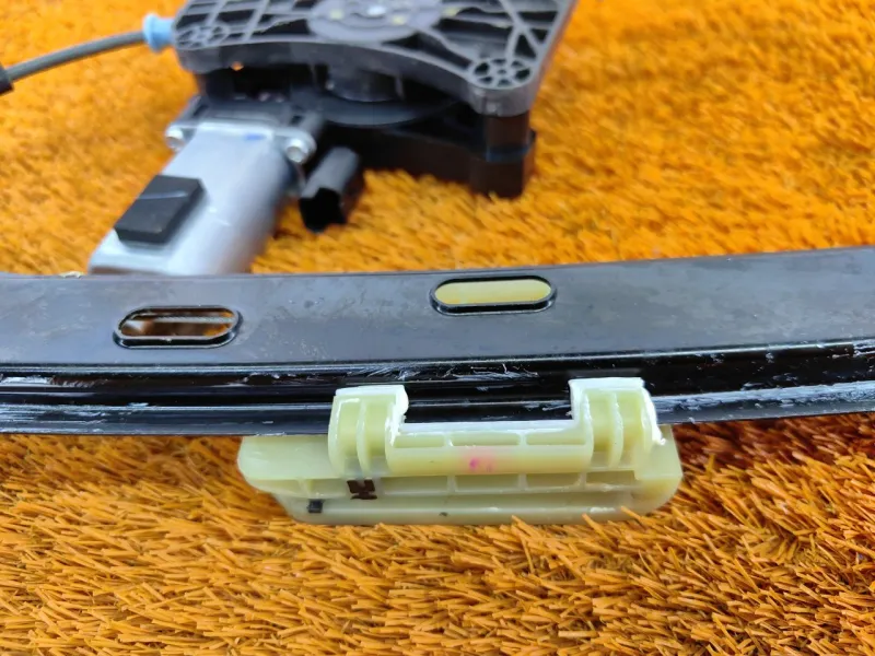 Стеклоподъемник