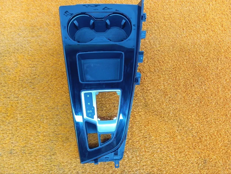 Накладка центральной консоли