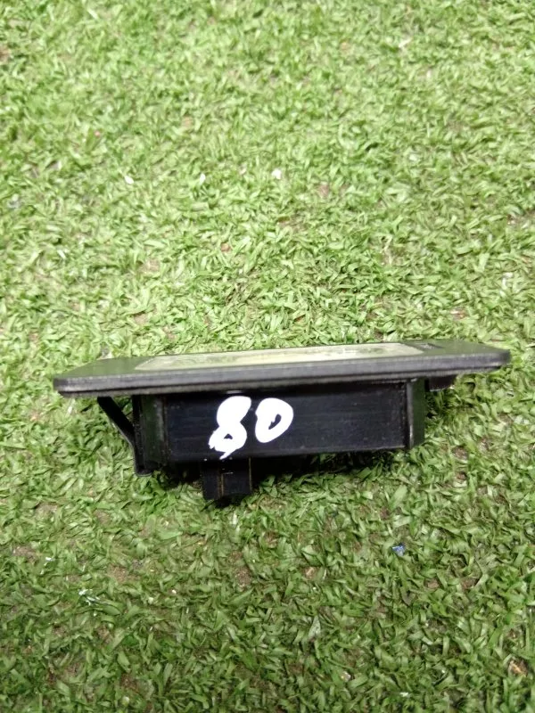 Плафон подсветки багажника