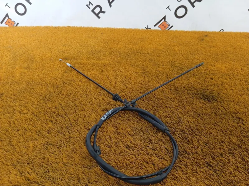 Трос замка капота