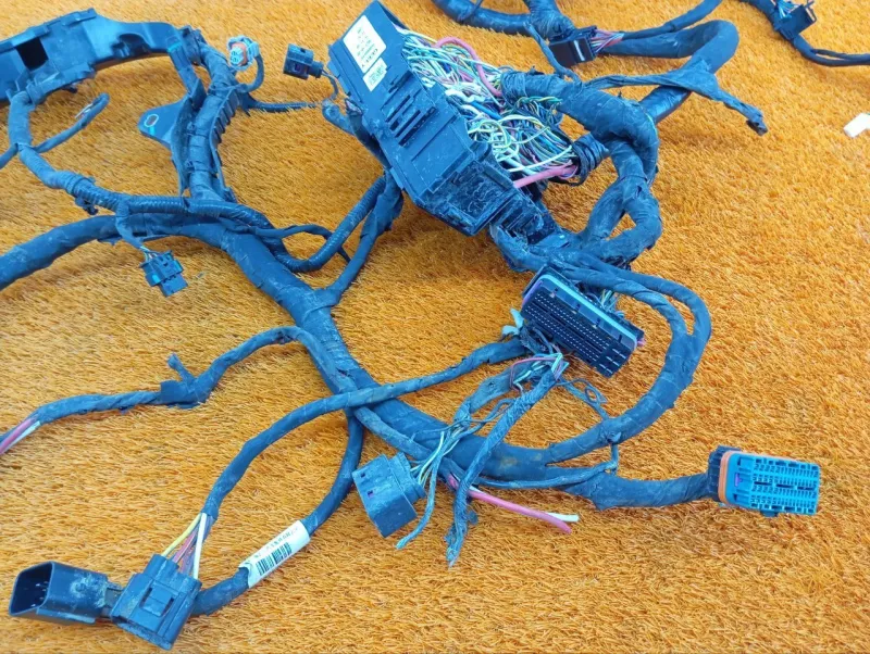 Проводка подкапотная