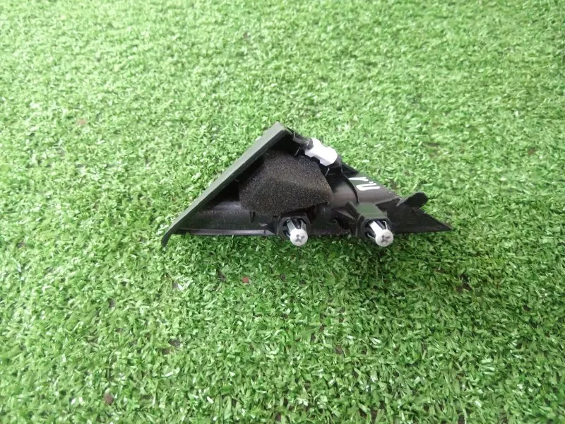 Накладка крепления зеркала