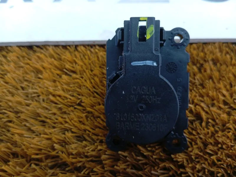 Моторчик заслонки печки