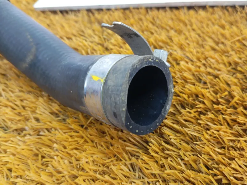 Патрубок интеркулера