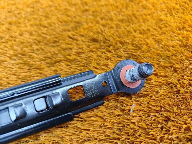 Механизм регулировки ремня безопасности