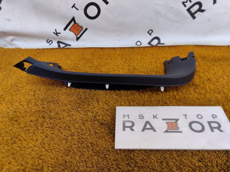 Обшивка двери багажника