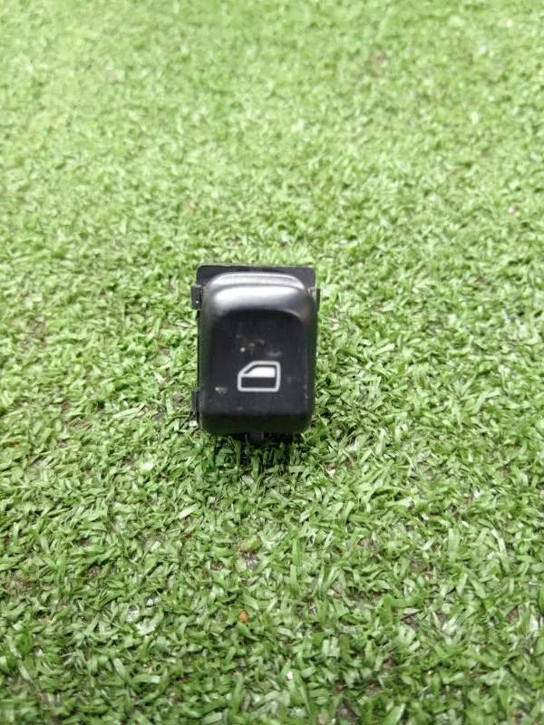 Кнопка стеклоподъемника