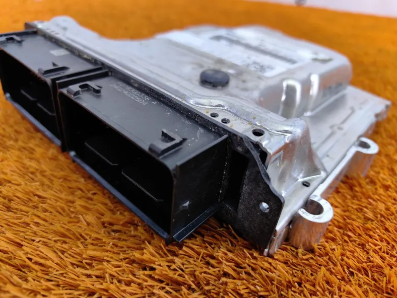 Блок управления двигателем