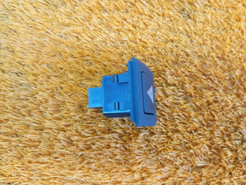 Кнопка аварийной сигнализации