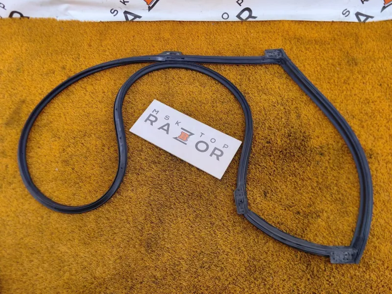 Уплотнитель двери