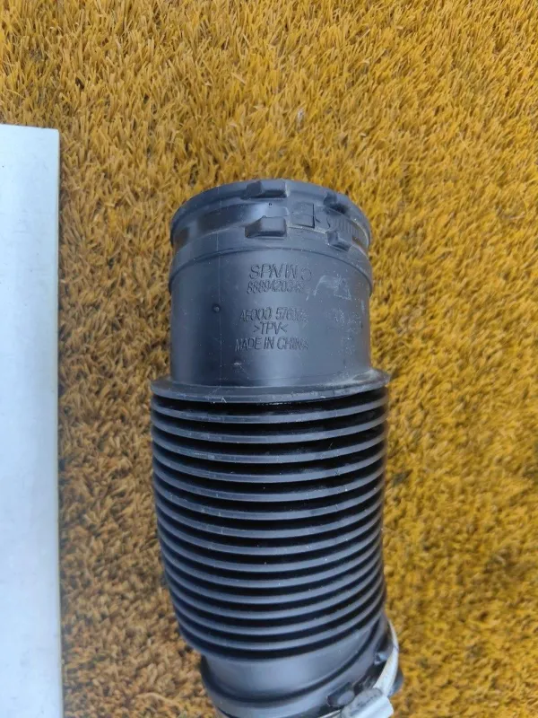 Патрубок воздушного фильтра