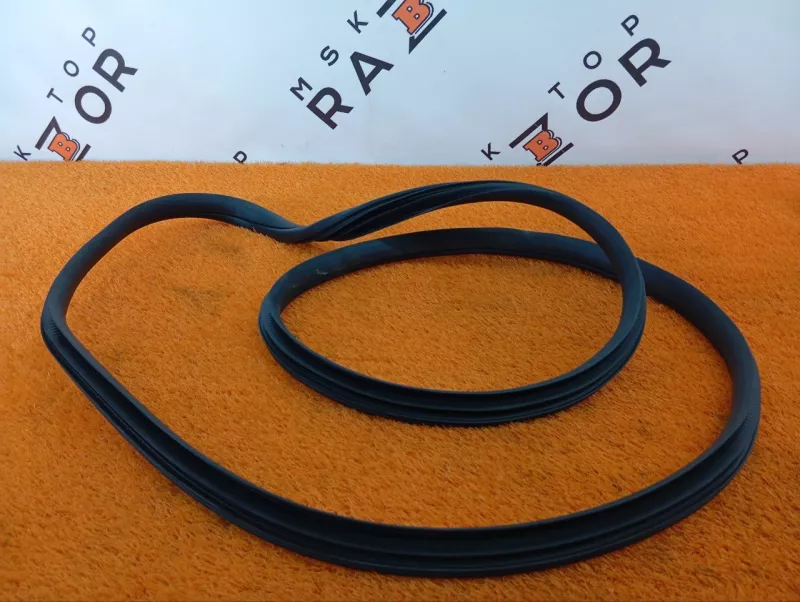 Уплотнитель проема двери