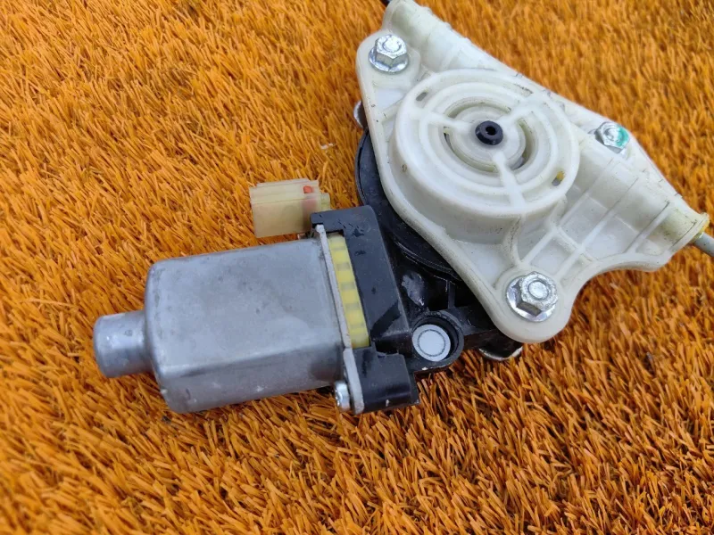 Стеклоподъемник