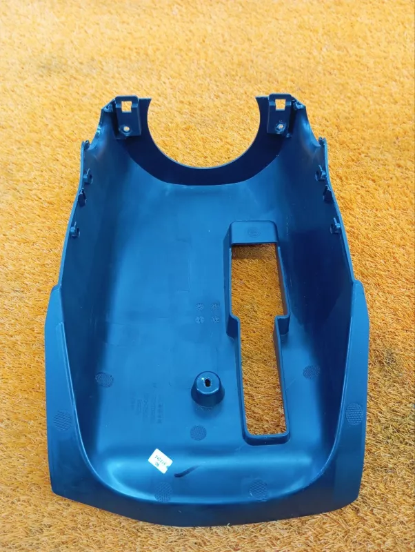 Кожух рулевой колонки