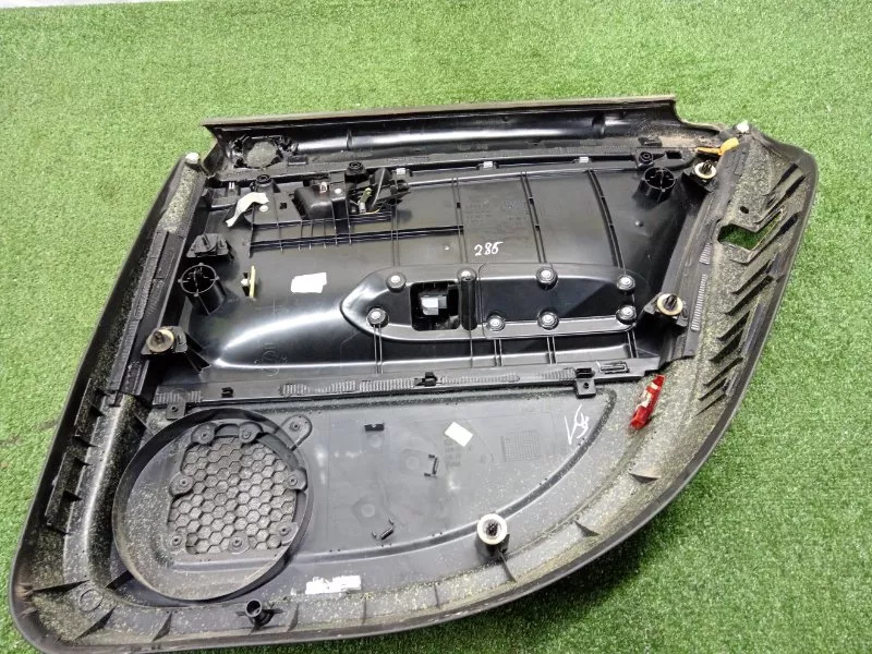 Обшивка двери Audi A4 2005 8E0867305 B7, задняя левая