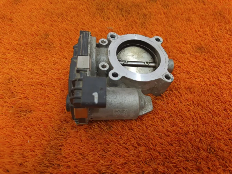 Дроссельная заслонка