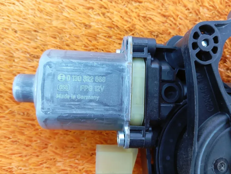 Стеклоподъемник