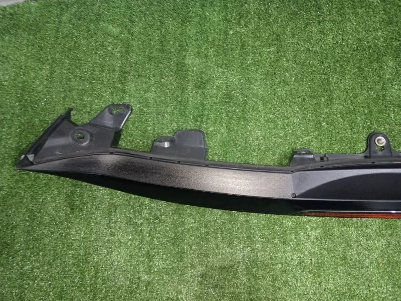 Кронштейн спойлера двери багажника