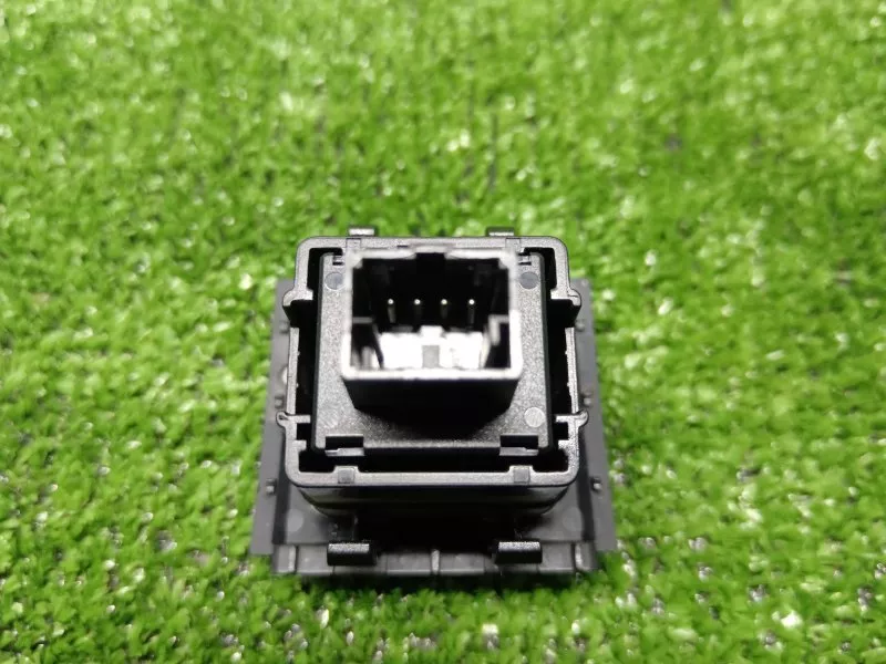 Кнопка аварийной сигнализации