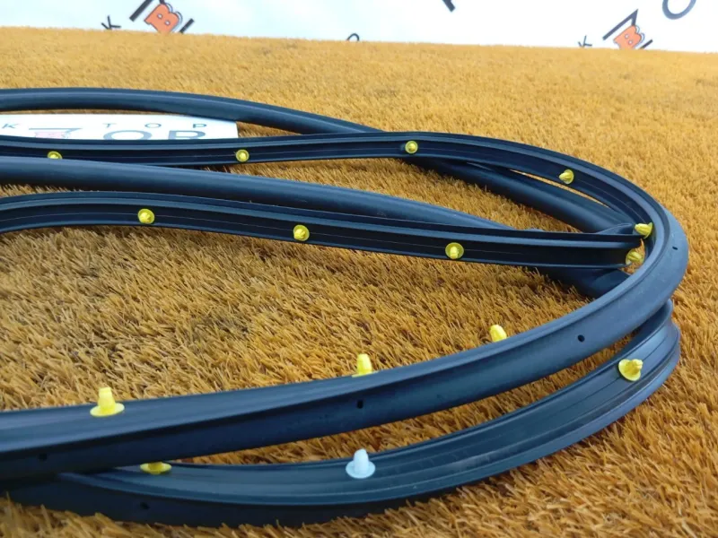 Уплотнитель двери