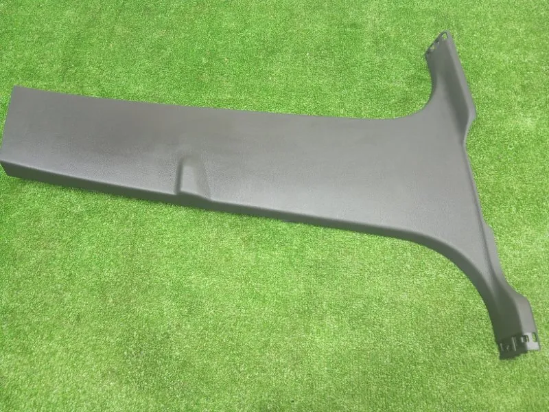 Обшивка центральной стойки