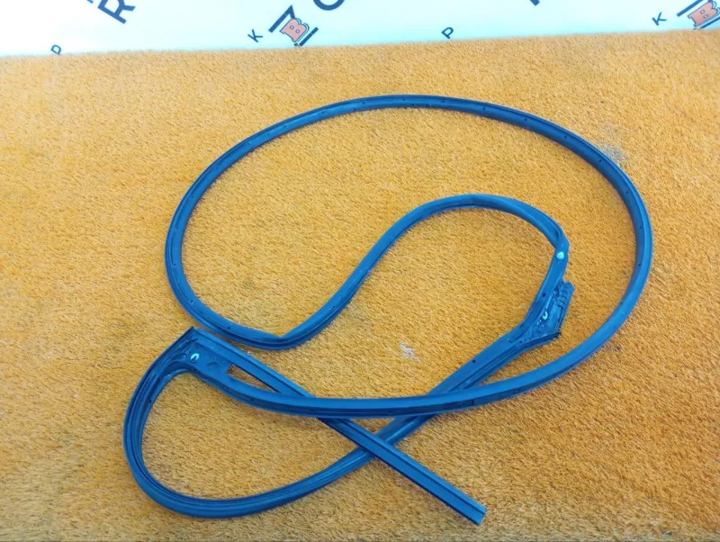 Уплотнитель двери