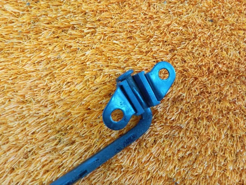 Упор капота