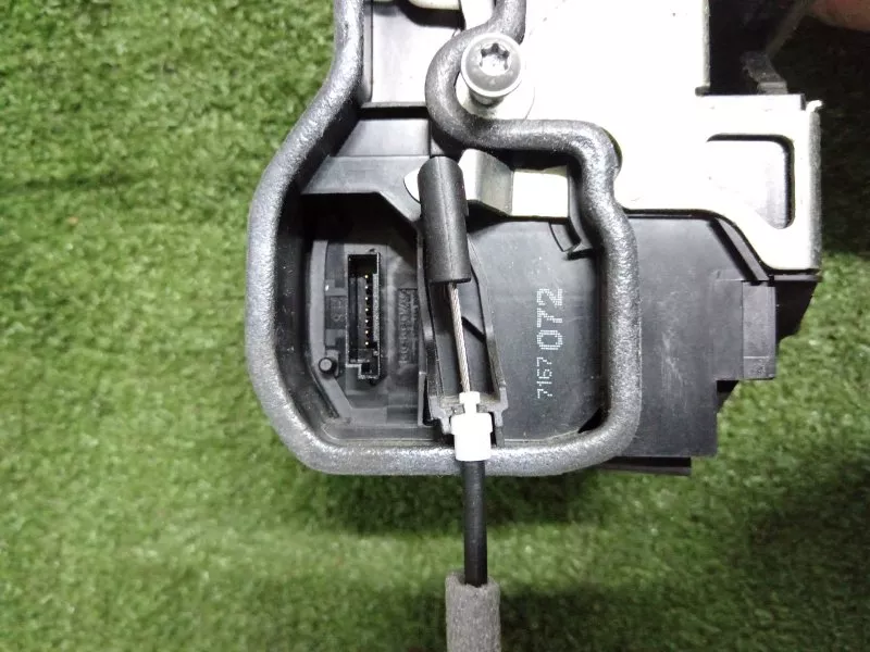 Замок двери BMW 5-Series 2006 51217167072 E60, передний правый
