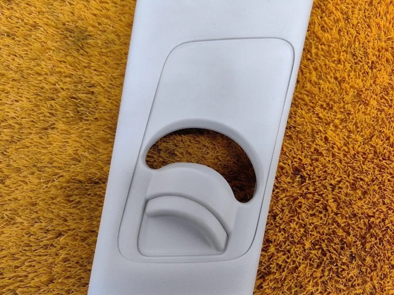 Обшивка центральной стойки