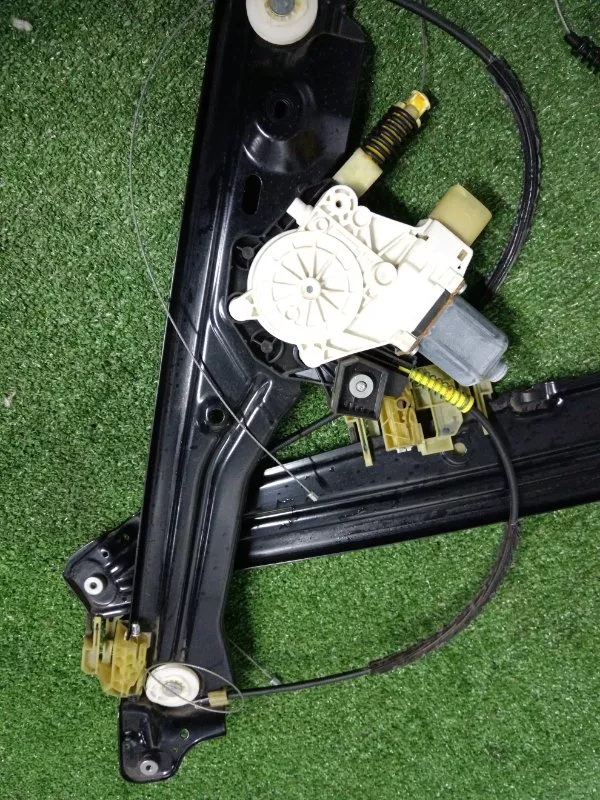 Стеклоподъемник BMW 7-Series 2009 51337182105 F01, передний левый