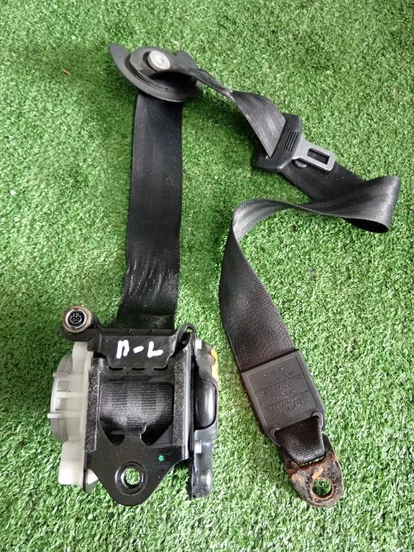 Ремень безопасности