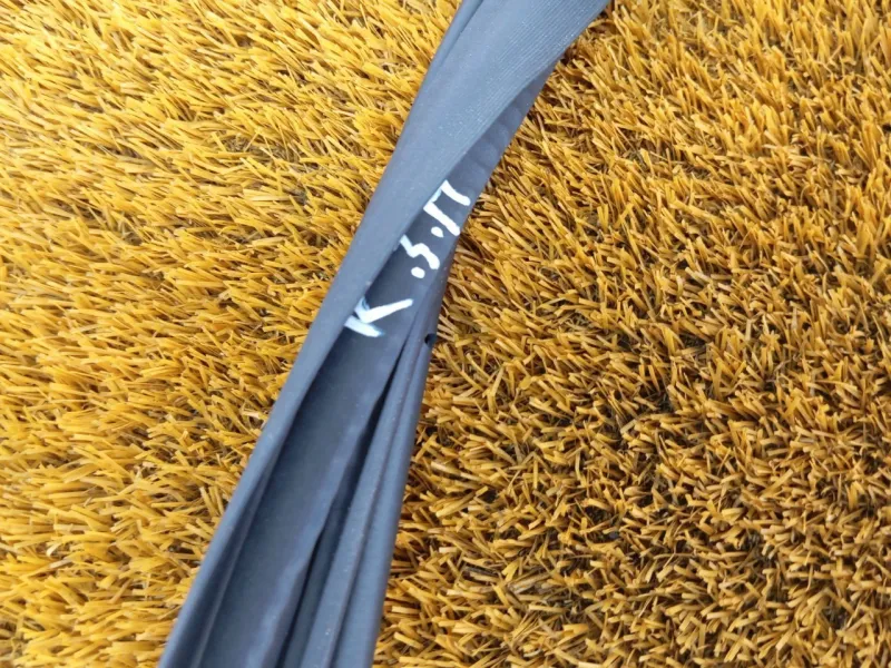 Уплотнитель проема двери