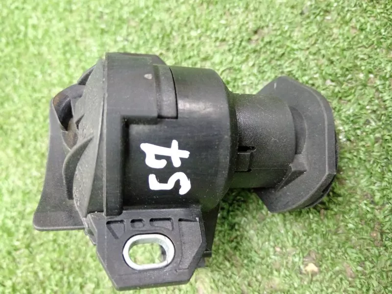 Личинка замка багажника