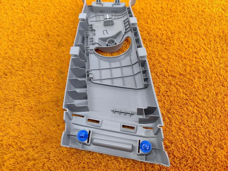 Обшивка центральной стойки