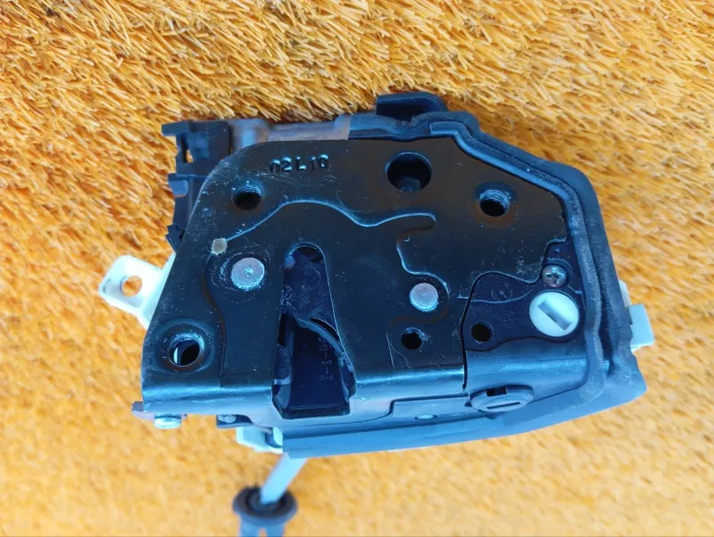 Замок двери