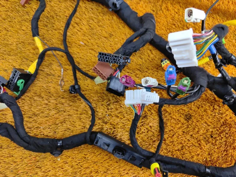 Проводка салона