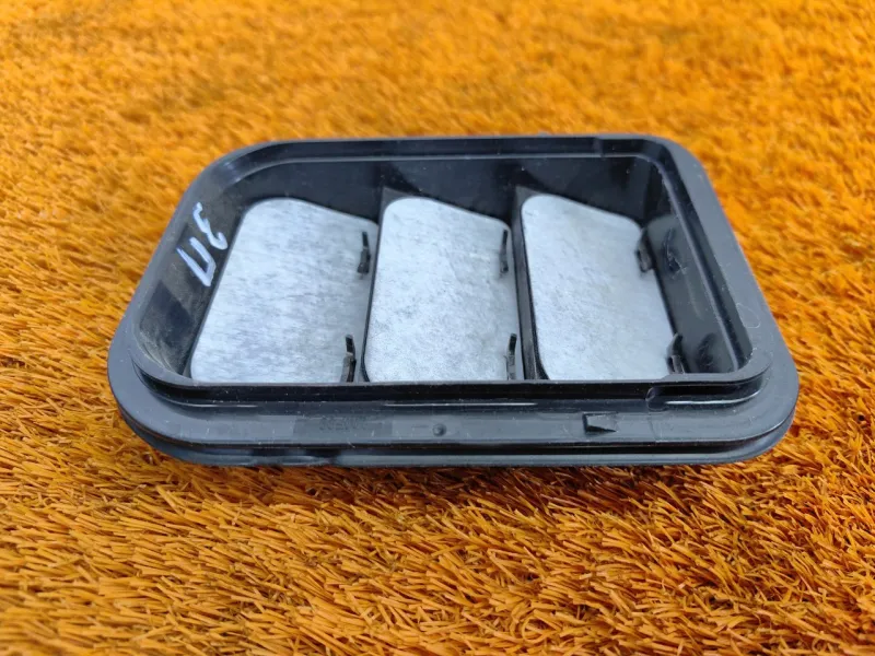 Решетка вентиляционная