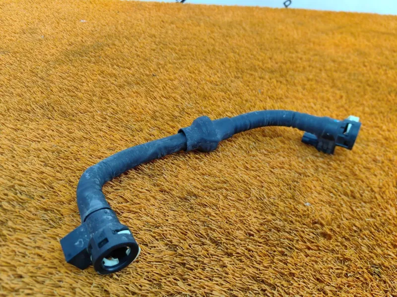 Трубка картерных газов