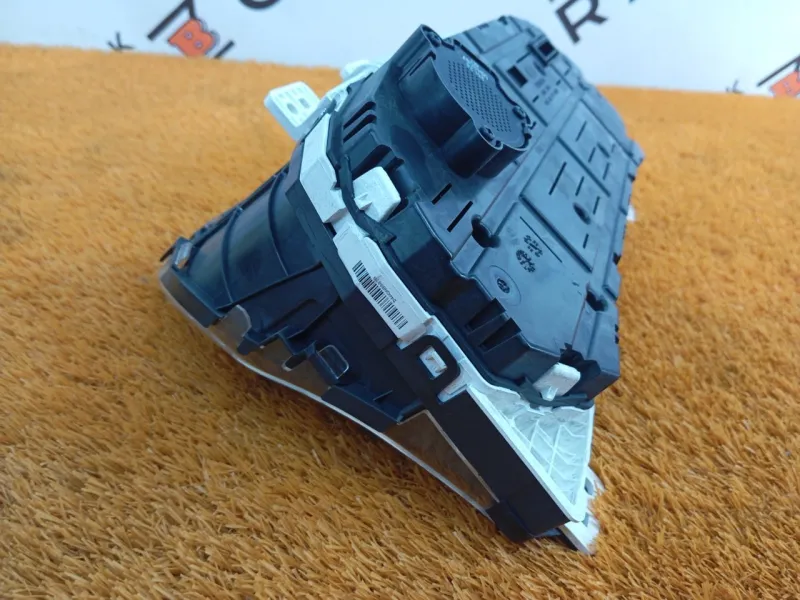 Панель приборов