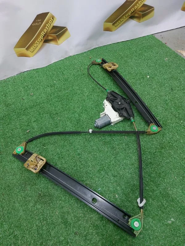 Стеклоподъемник Audi A4 2010 8K0837461 B8, передний левый