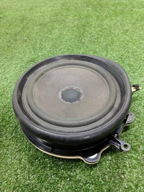 Динамик Audi A4 2005 8E0035411 B7, задний левый