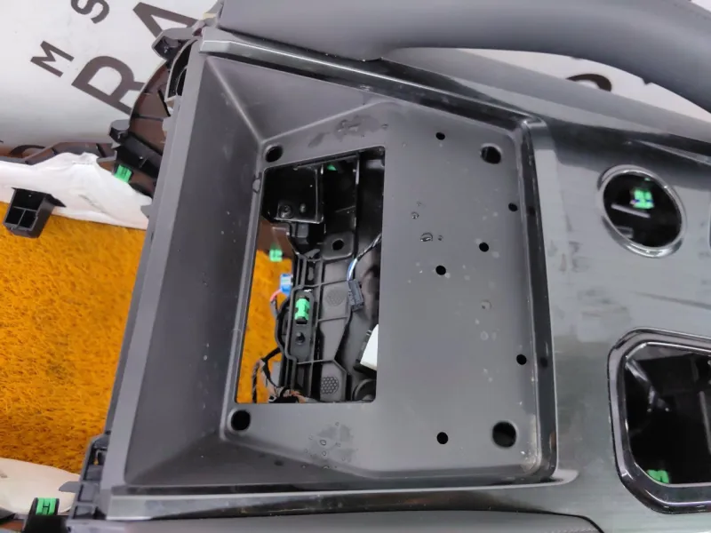 Центральная консоль