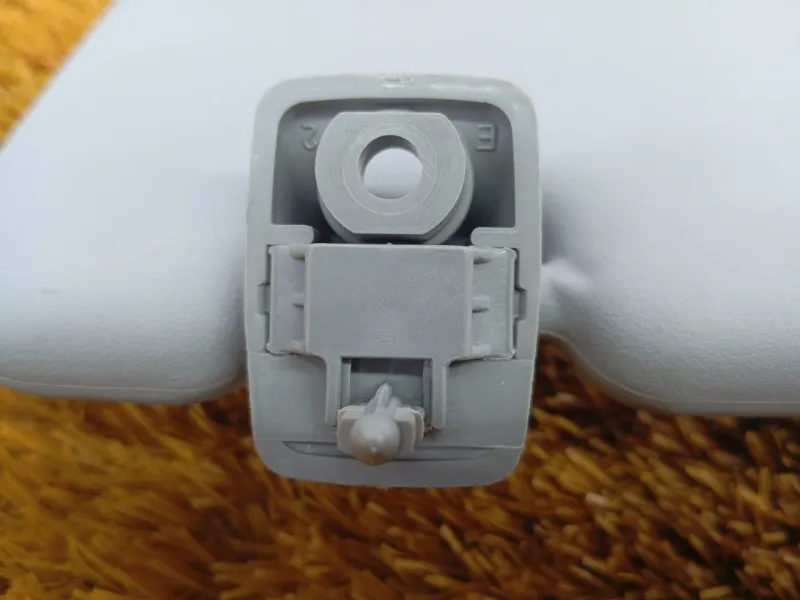 Козырек солнцезащитный