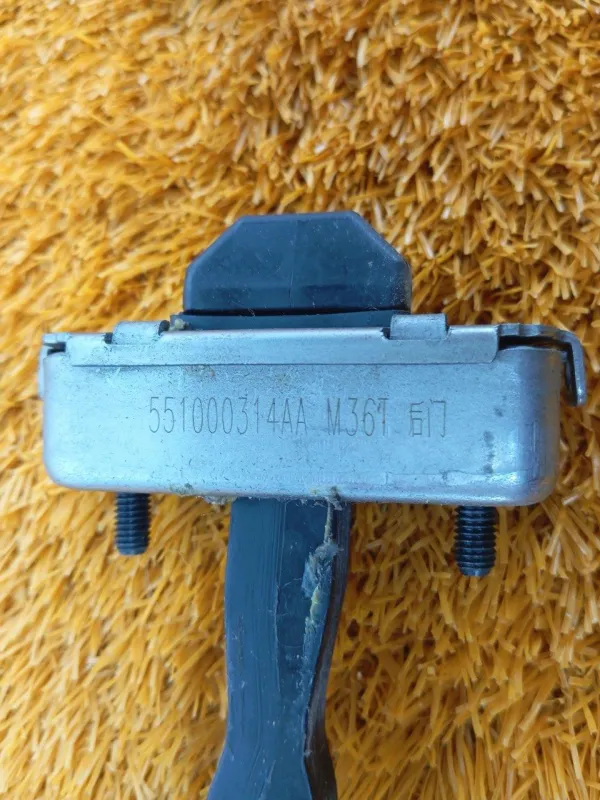 Ограничитель двери