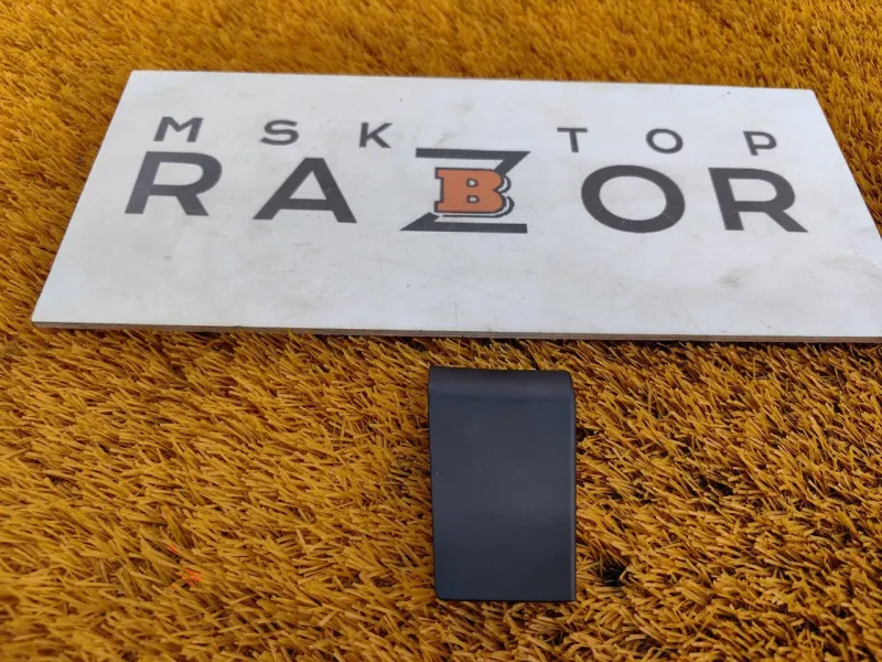 Накладка крышки багажника