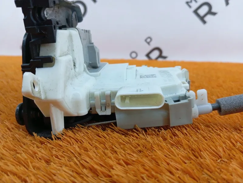 Замок двери