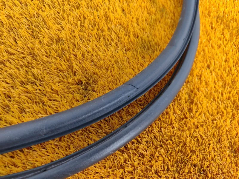 Уплотнитель двери