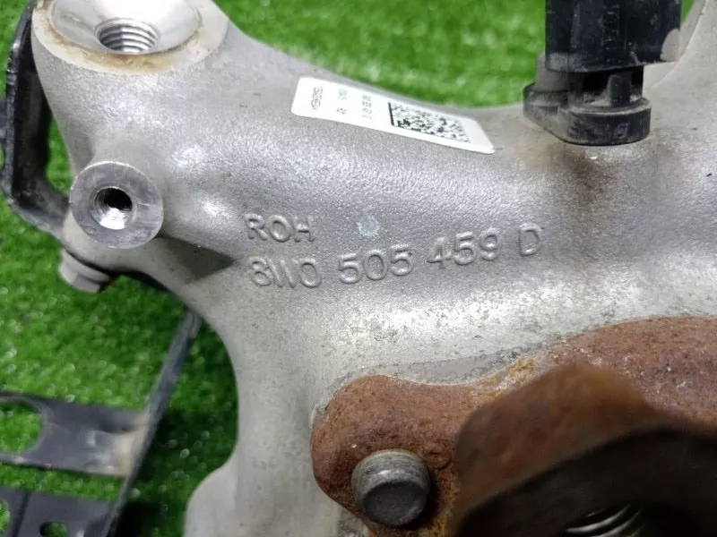 Кулак поворотный