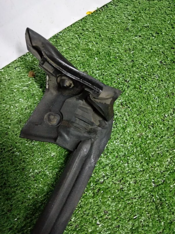 Уплотнитель стекла двери