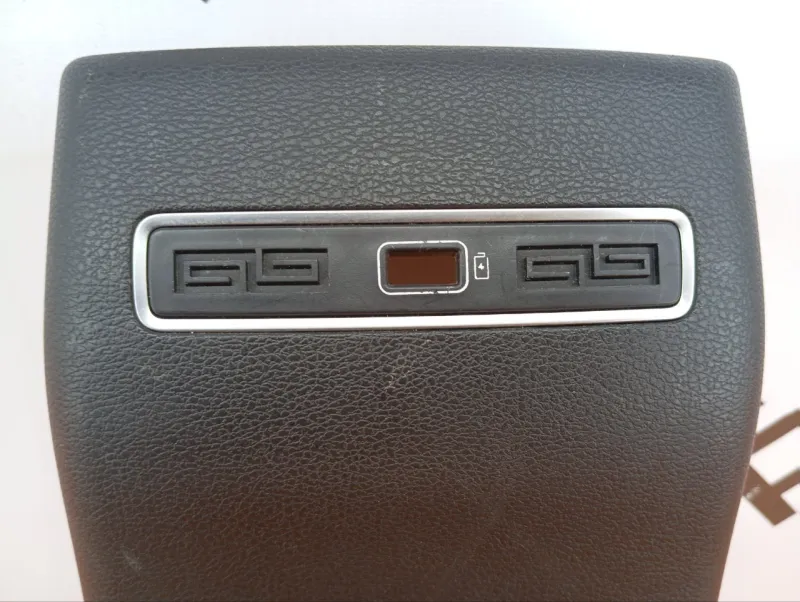 Накладка центральной консоли